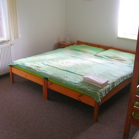 Ubytování na Slučím Tahu Prasily Esterno foto